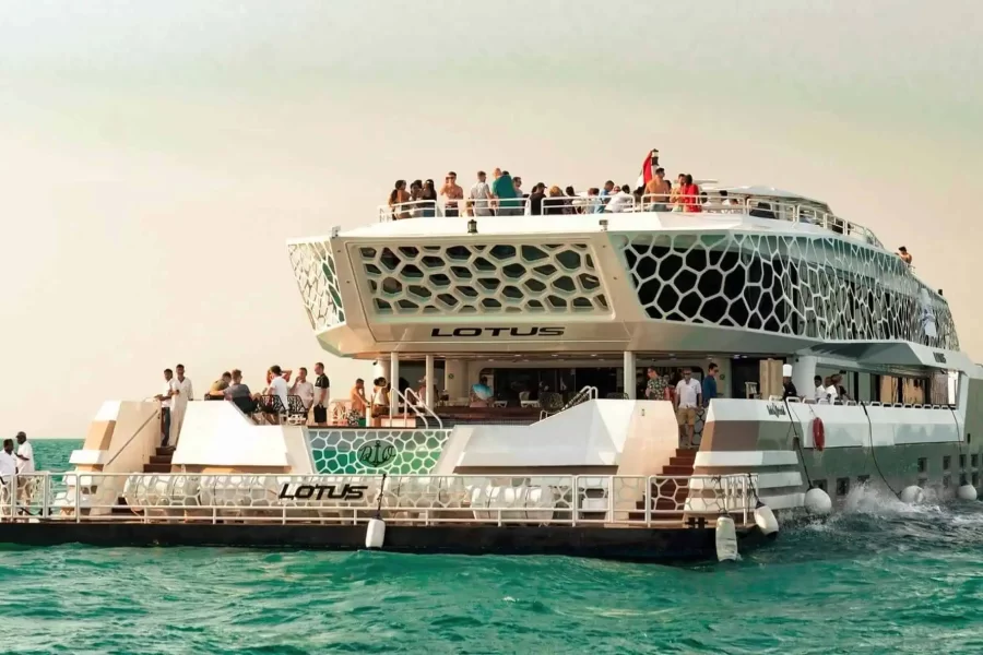 Lotus Mega Yacht Cruise with Dinner - Unlimited Alcoholic Drinks